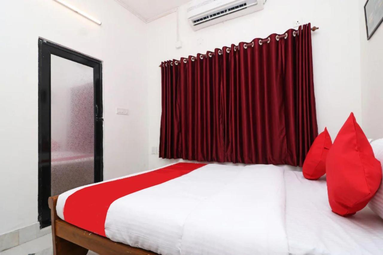 Goroomgo Hotel Manurama Ruby Калькутта Экстерьер фото